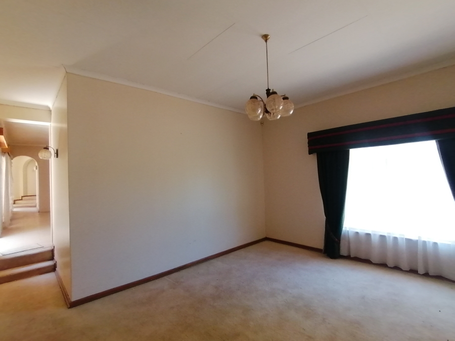 5 Bedroom Property for Sale in Vaal Park North West